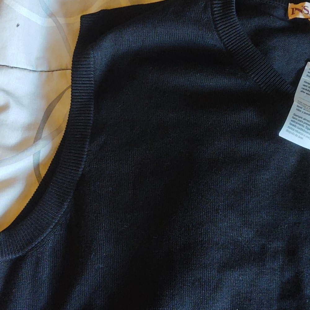 SWEATER VEST - Picture 3 of 6